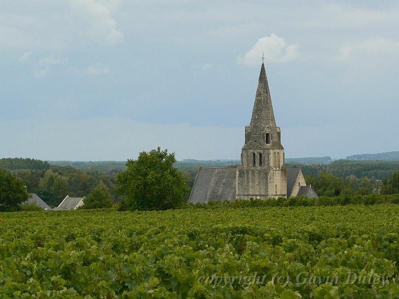 Church amongs the vines, near Saumur P1130527.JPG